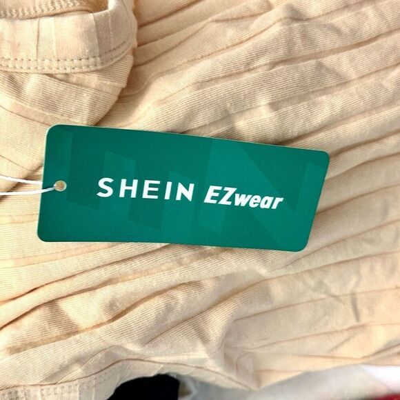 NWT Shein Knitted Halter Cream Tank Top Size Medium - Picture 5 of 6